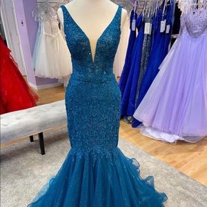ELLIE WILDE BLUE PROM DRESS
